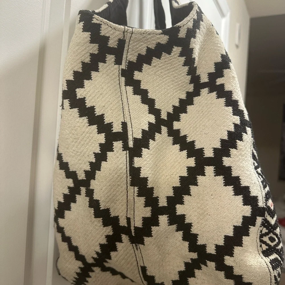 Black and White Geometric Tote Bag